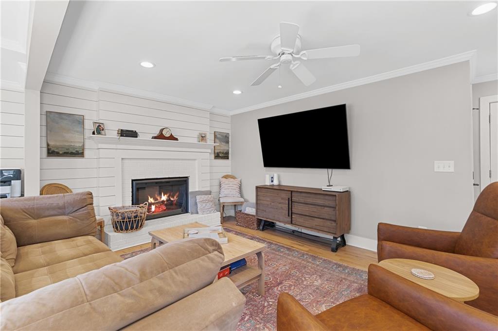 4304 Lake Laurel Drive, Smyrna, Georgia image 10