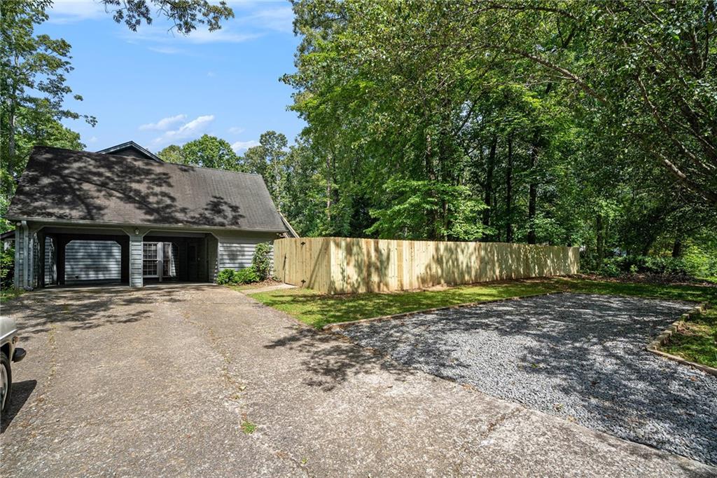 1580 Oak Creek Drive