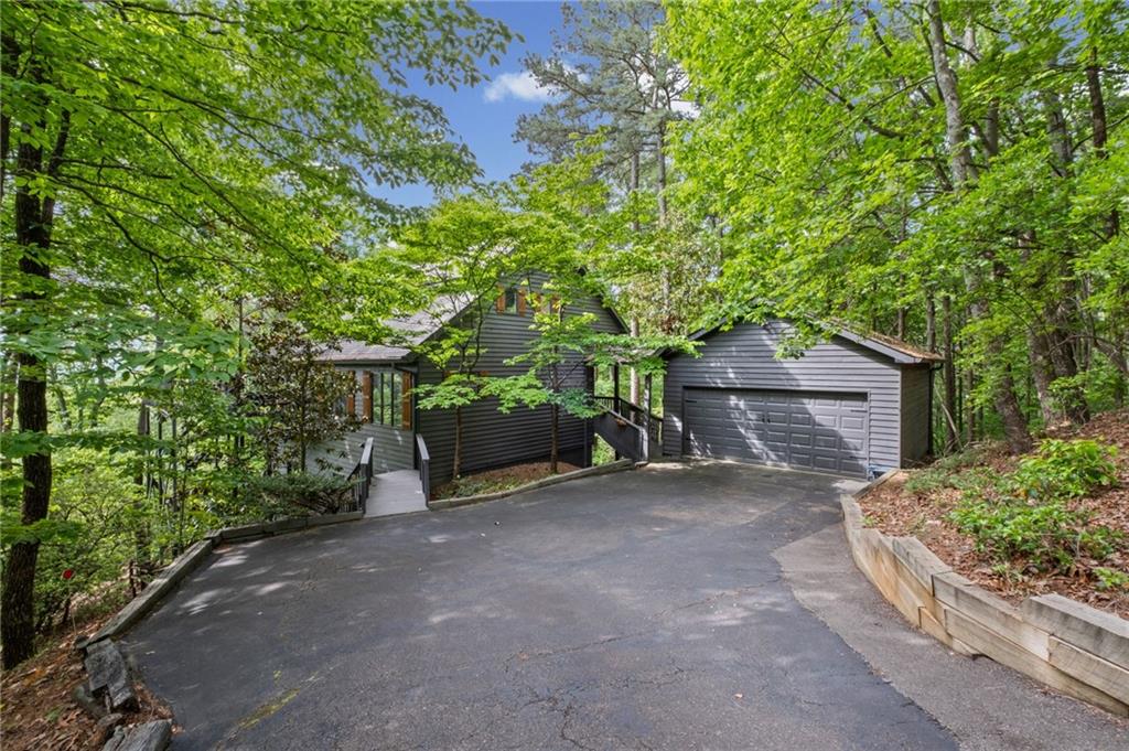 1888 Valley View Drive