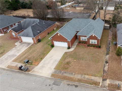 A home in Warner Robins