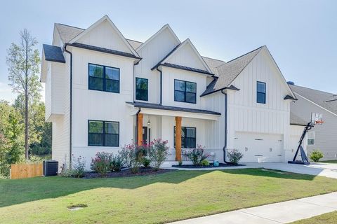 A home in Hoschton