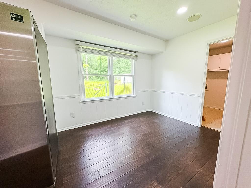 241 Sarann Court NW