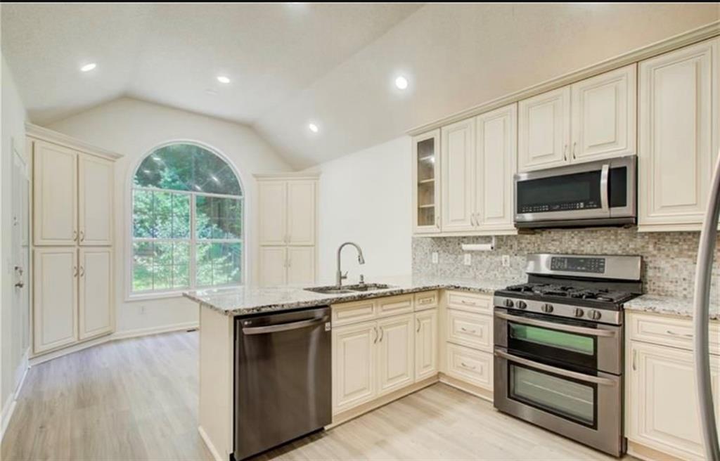 SPICERS GROVE - Residential Lease