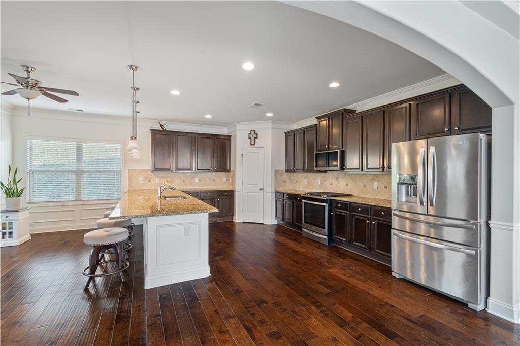 4225 Hopewell Manor Drive, Cumming, Georgia image 9
