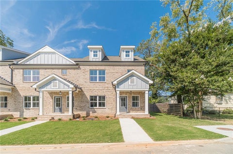 Townhouse For Sale - 316 Milledge Avenue<br/> Walton County, Monroe, GA 30655