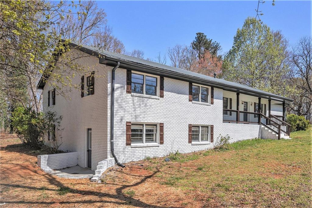 1136 Bolton Gordon Road