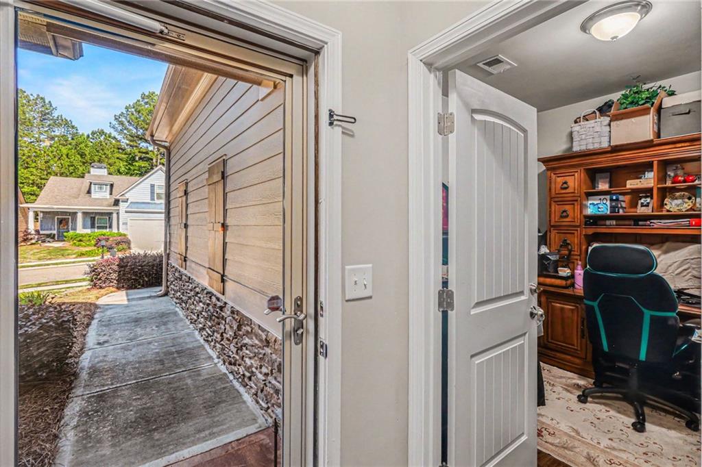194 Hawthorne Ridge Circle