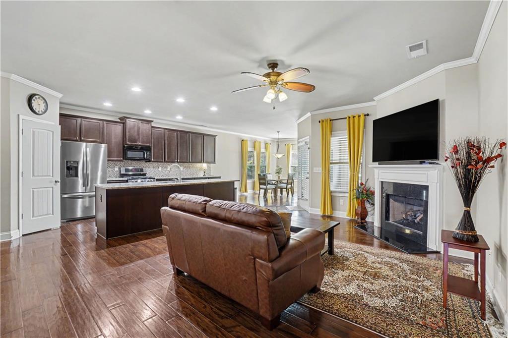 194 Hawthorne Ridge Circle