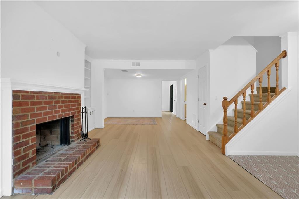 3166 Corner Oak Drive