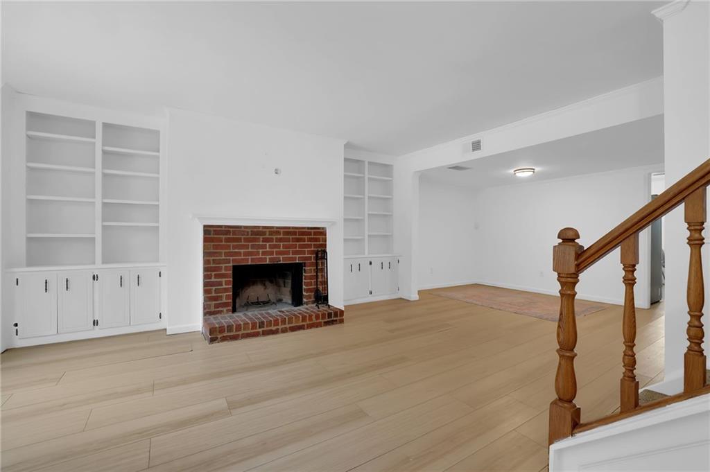3166 Corner Oak Drive