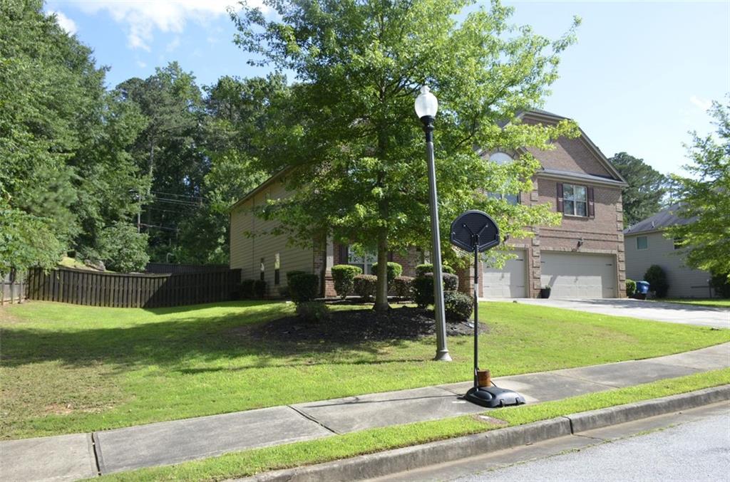 5896 CLIFTONDALE Drive