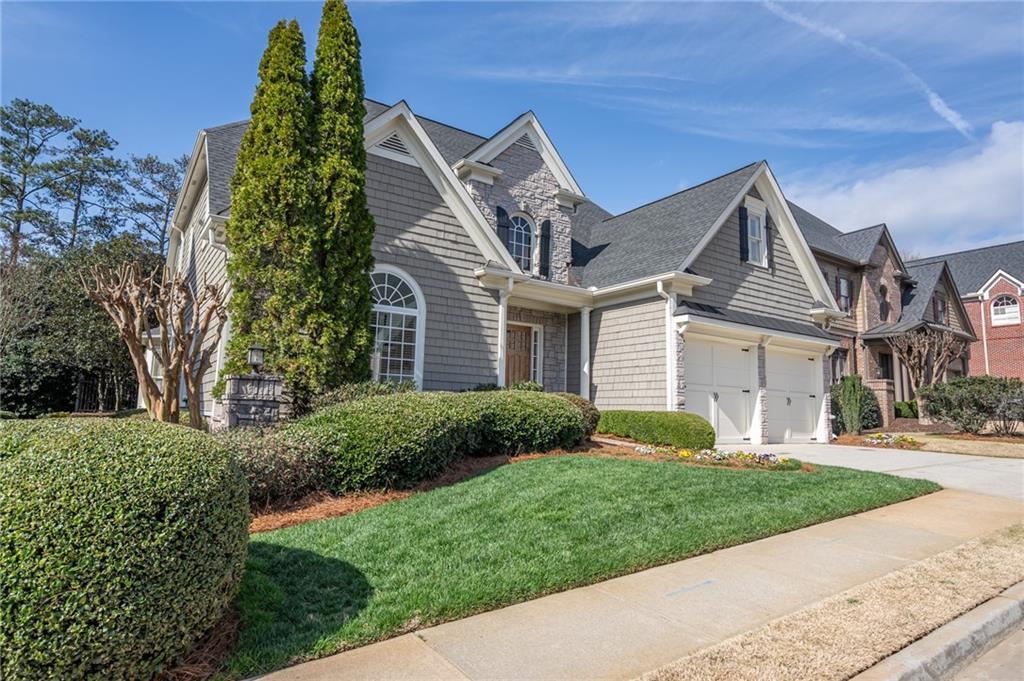 1176 Bluffhaven Way NE