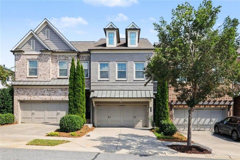 Townhouse For Sale - 1011 Milhaven Drive<br/> Roswell, GA 30076