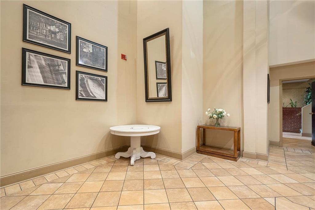 2840 Peachtree Road NW 307