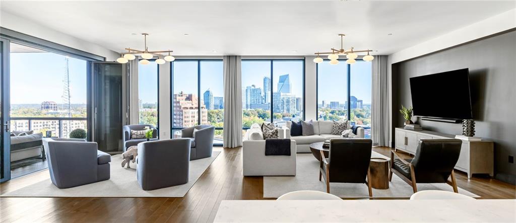 3107 Peachtree Road NE 1402