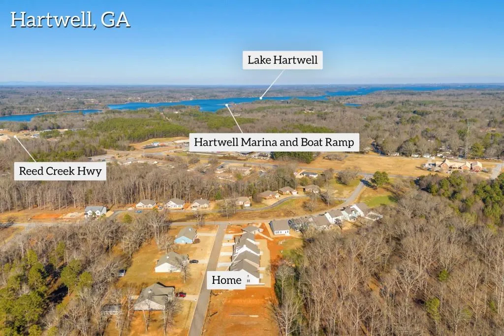 Hartwell, Georgia 30643, United States, 5 Bedrooms Bedrooms, ,4 BathroomsBathrooms,Residential,Active,36704