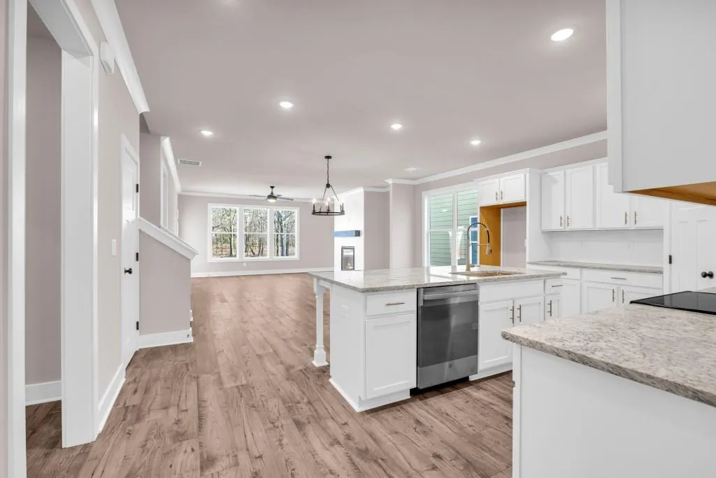 Hartwell, Georgia 30643, United States, 5 Bedrooms Bedrooms, ,4 BathroomsBathrooms,Residential,Active,36704