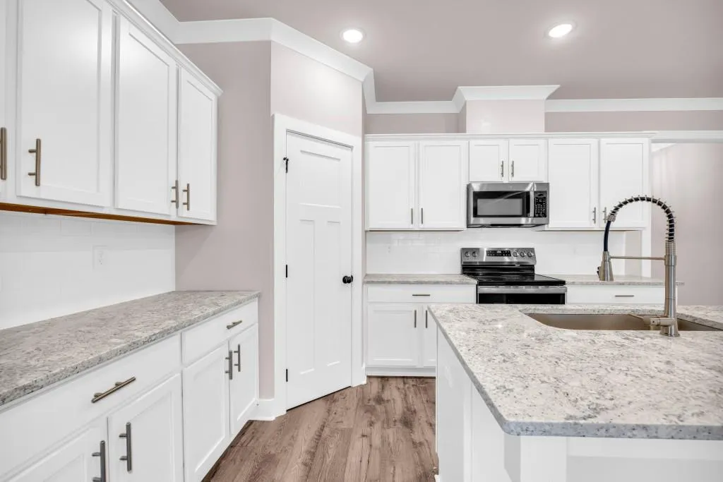 Hartwell, Georgia 30643, United States, 5 Bedrooms Bedrooms, ,4 BathroomsBathrooms,Residential,Active,36704