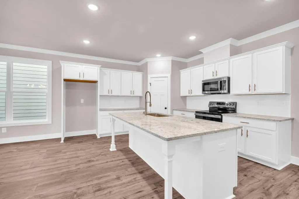 Hartwell, Georgia 30643, United States, 5 Bedrooms Bedrooms, ,4 BathroomsBathrooms,Residential,Active,36704