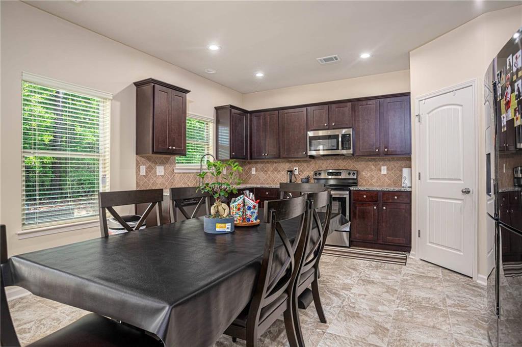 856 Donington Circle, Lawrenceville, Georgia image 13