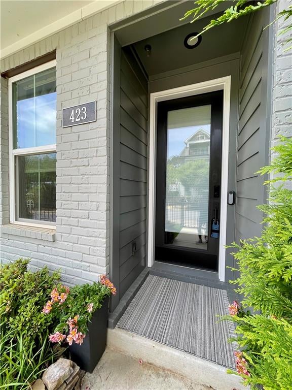 423 HARGROVE Lane