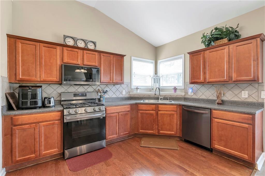 918 HARVEST BROOK Drive