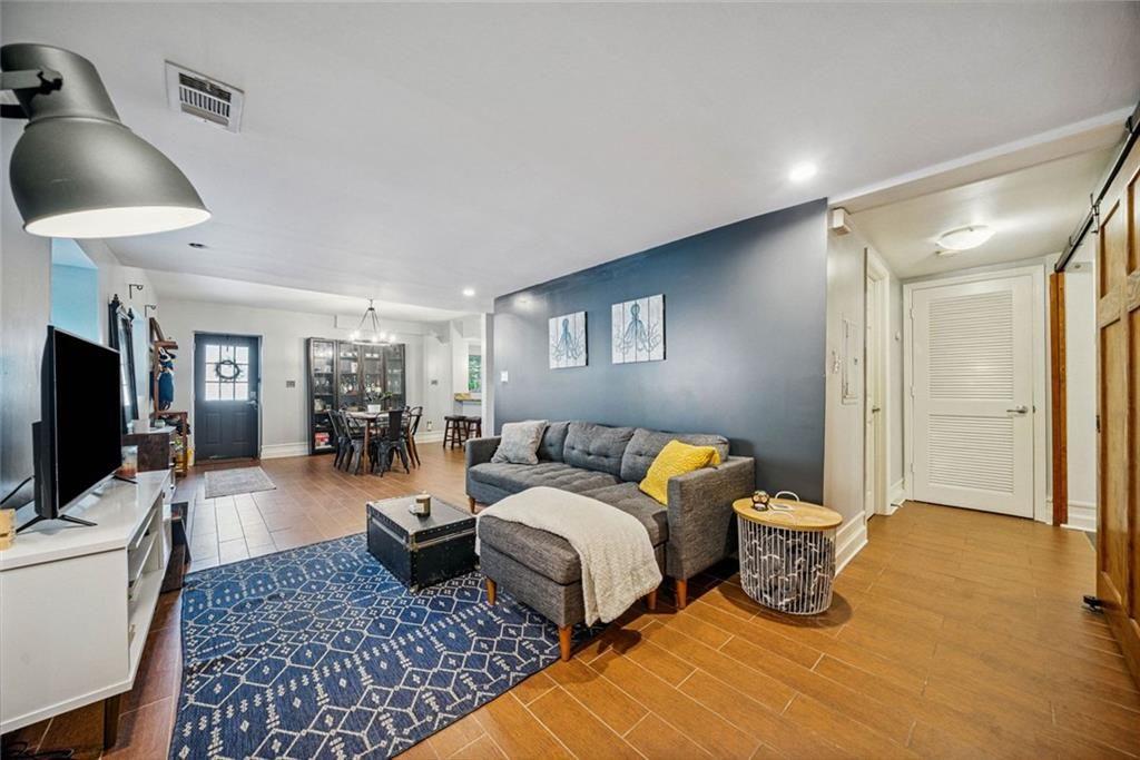 Riviera Terrace - Residential