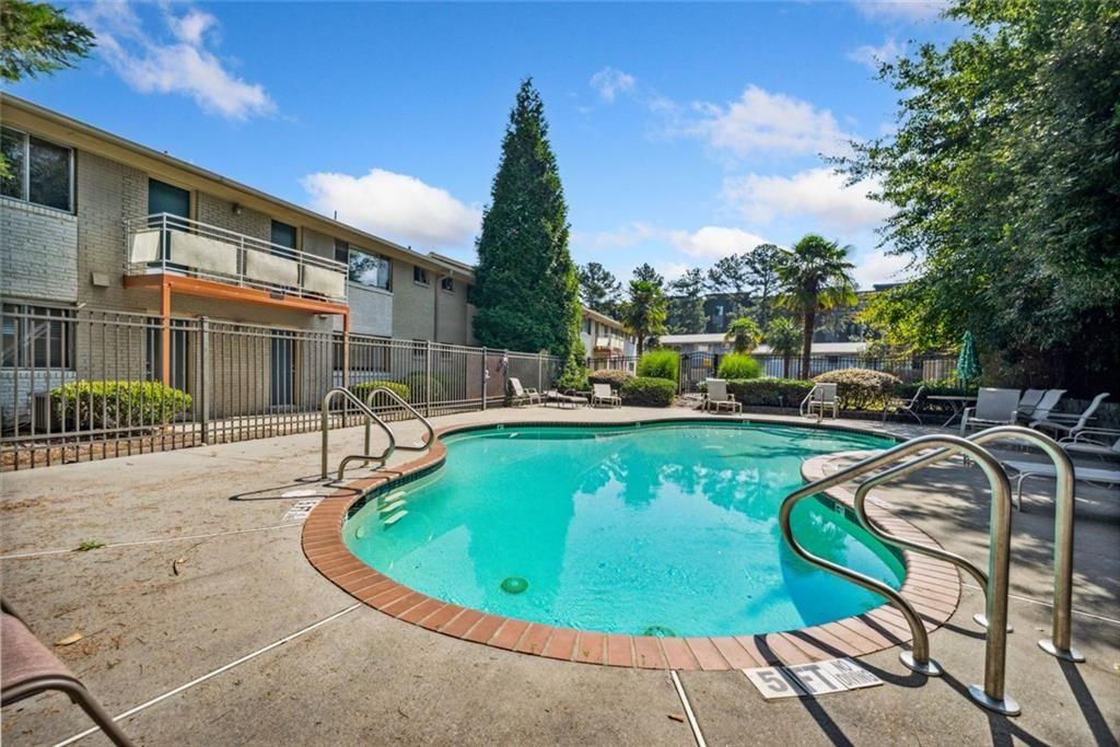 Riviera Terrace - Residential