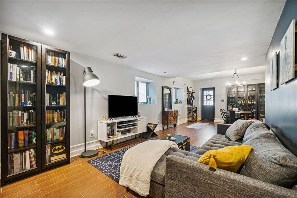 Riviera Terrace - Residential