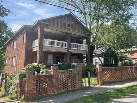 Photo of 1154 Lucile Avenue, Atlanta, GA 30310 (MLS # 7401107)