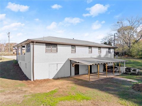 A home in Murrayville