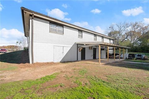 A home in Murrayville