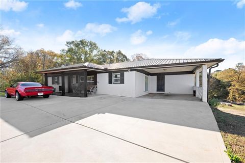 A home in Murrayville