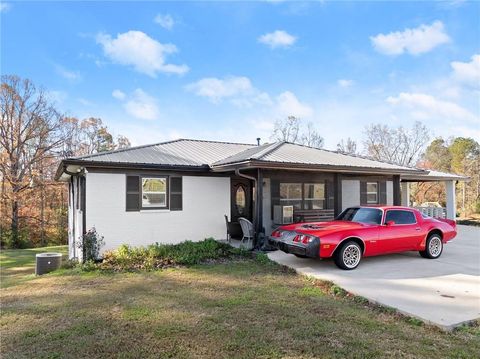 A home in Murrayville