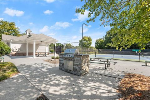 A home in Dacula