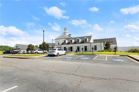 A home in Dacula