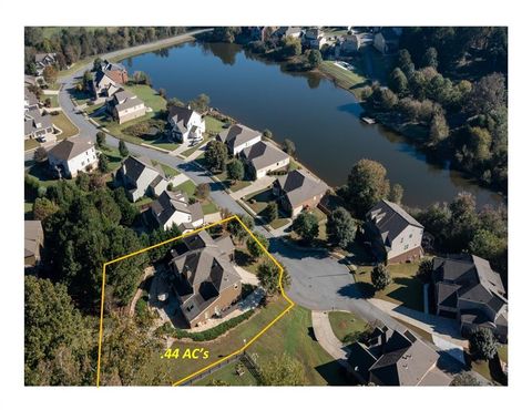 Photo of 232 Waters Lake Drive, Woodstock, GA 30188 (MLS # 7663162)