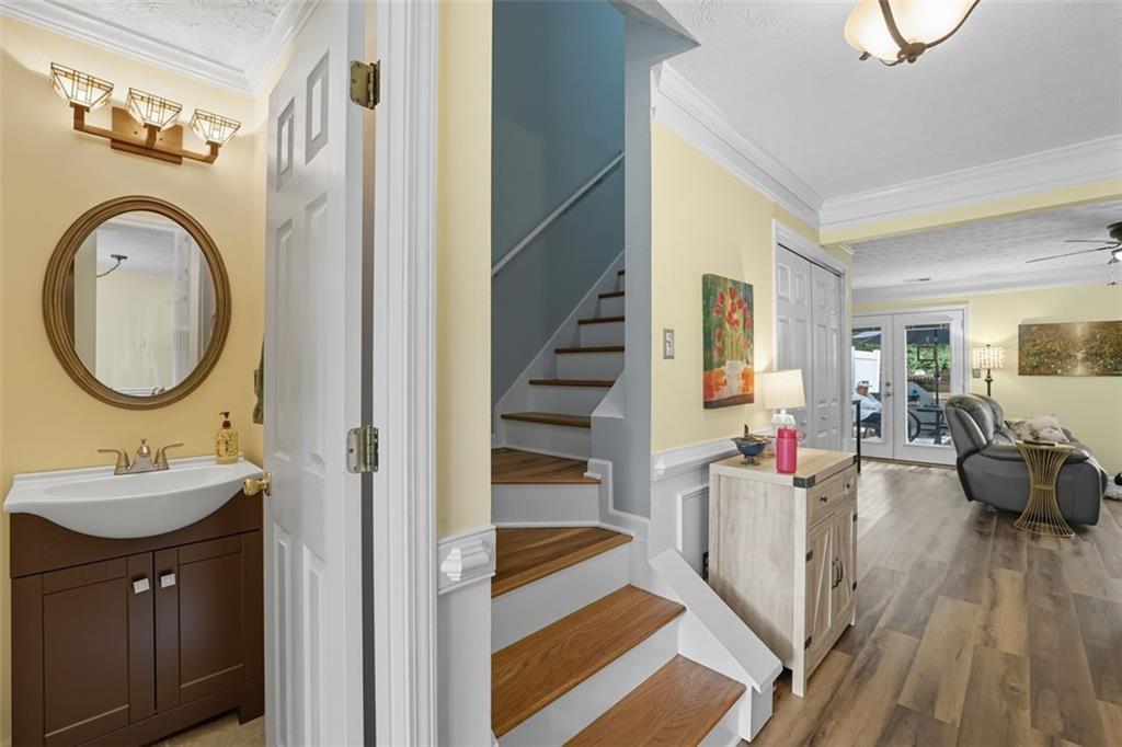 4110 Glen Iris Drive