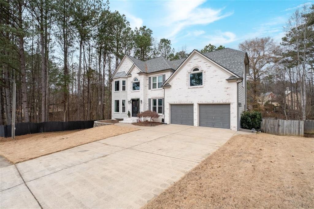 640 Braidwood Drive NW