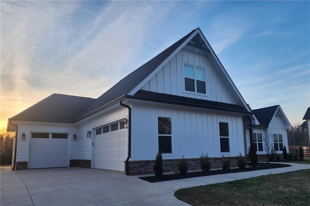 246 Pleasant Hill Church Road NE