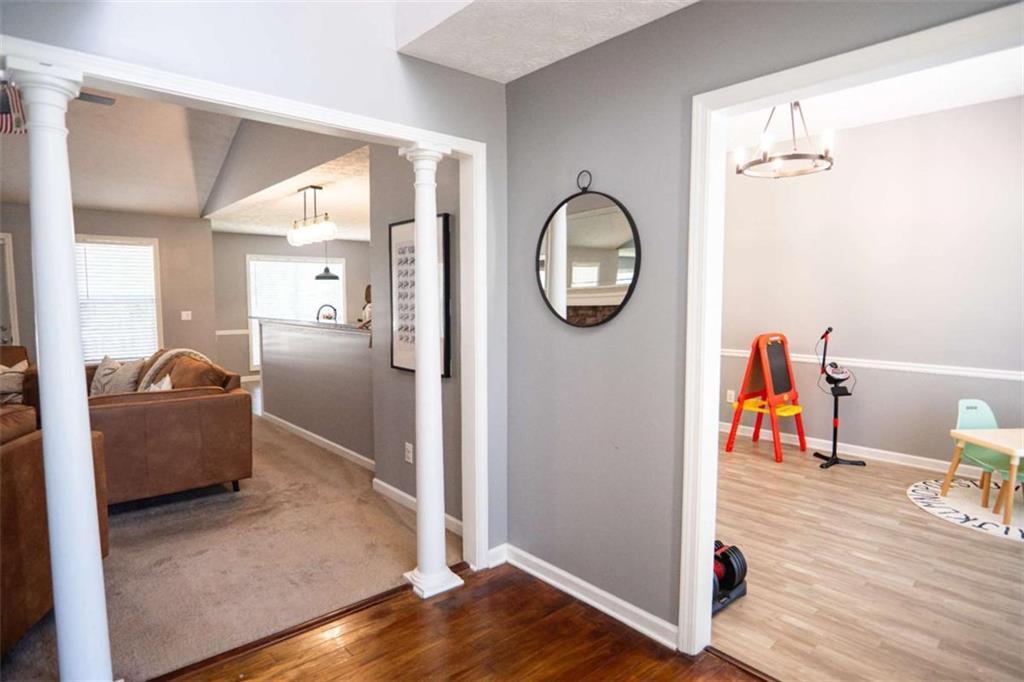 1415 Red Oak Way