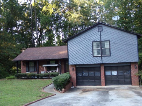 Homes For Sale - 5792 Windermere Court<br/> Lithonia, GA 30038