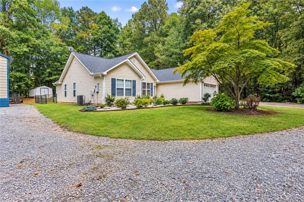 2205 Maris Way