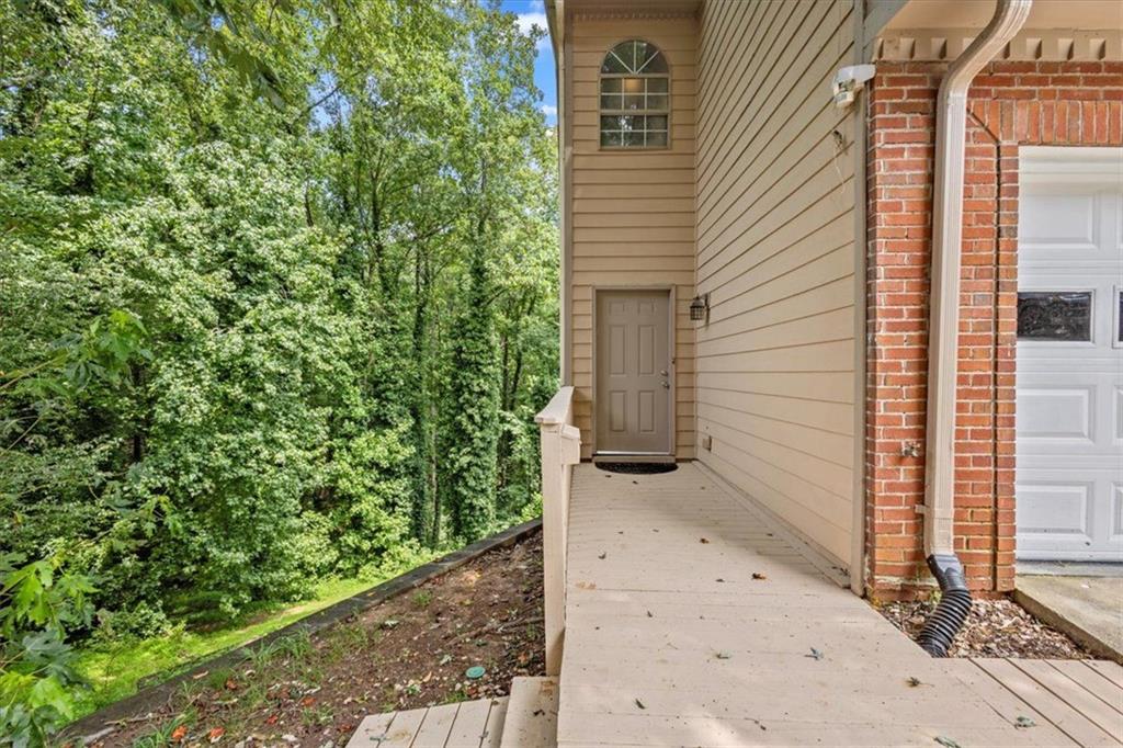 873 Edgewater Circle