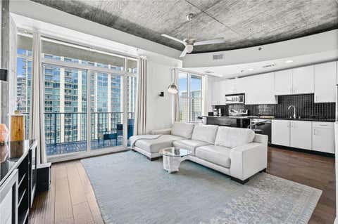 Condo For Sale - 250 Pharr Road #1304<br/> Atlanta, GA 30305