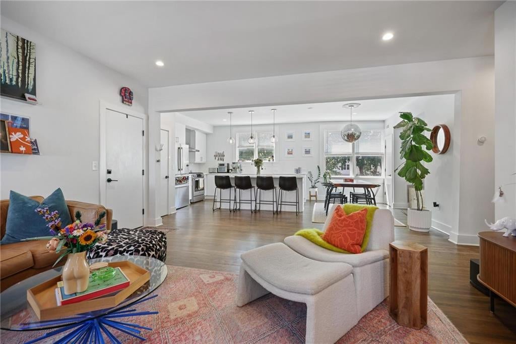 88 Peachtree Memorial Drive NW 2