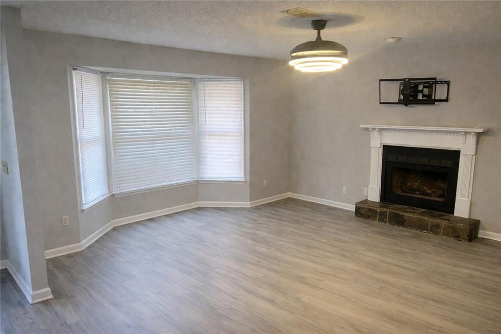 3215 Pond Ridge Trail