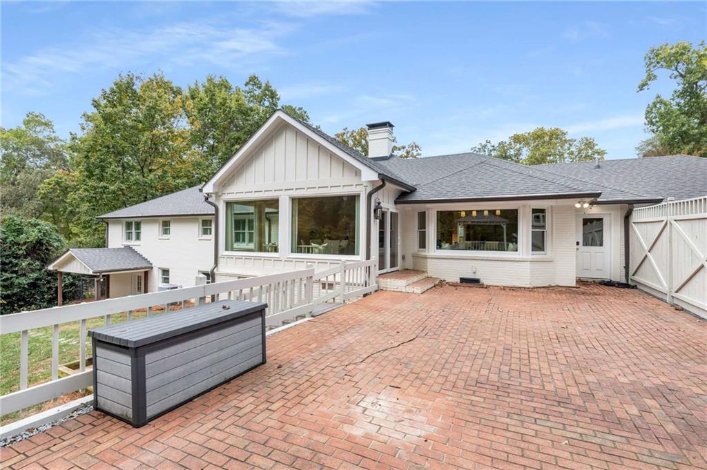 Fair Oaks Manor - Residential