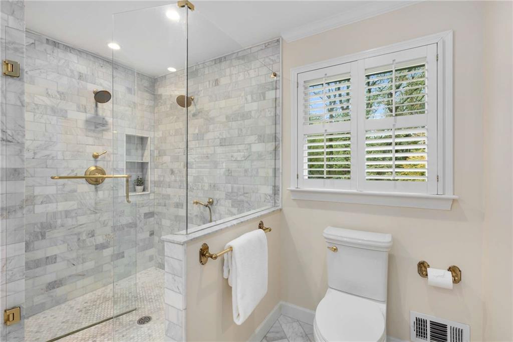 Fair Oaks Manor - Residential