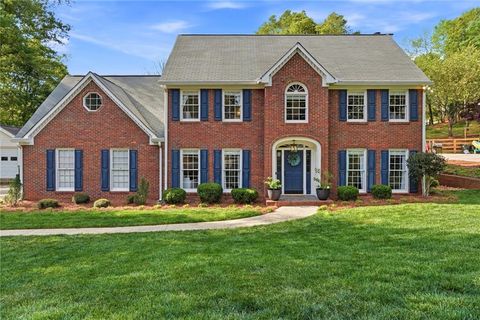 Photo of 2116 Candlewood Court NE, Marietta, GA 30066 (MLS # 7744510)